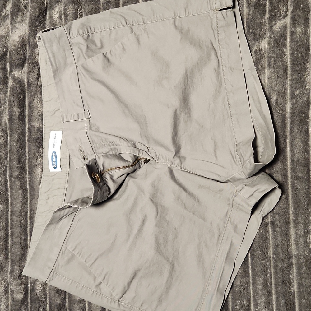 Old Navy everyday short